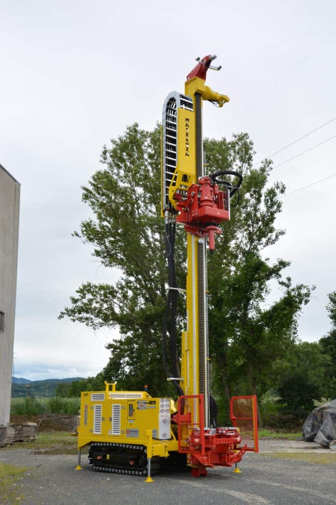 2611_Mi8_bohrgerät Massenza Drilling rigs