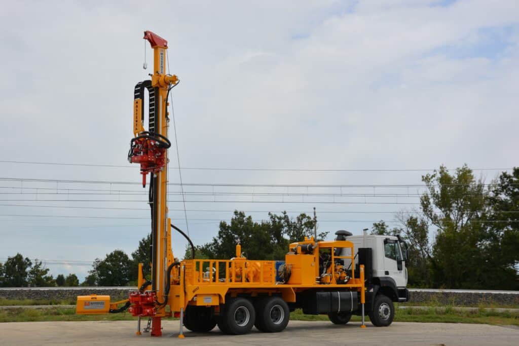 2691_Mi12 bohrgeräte Massenza Drilling rigs