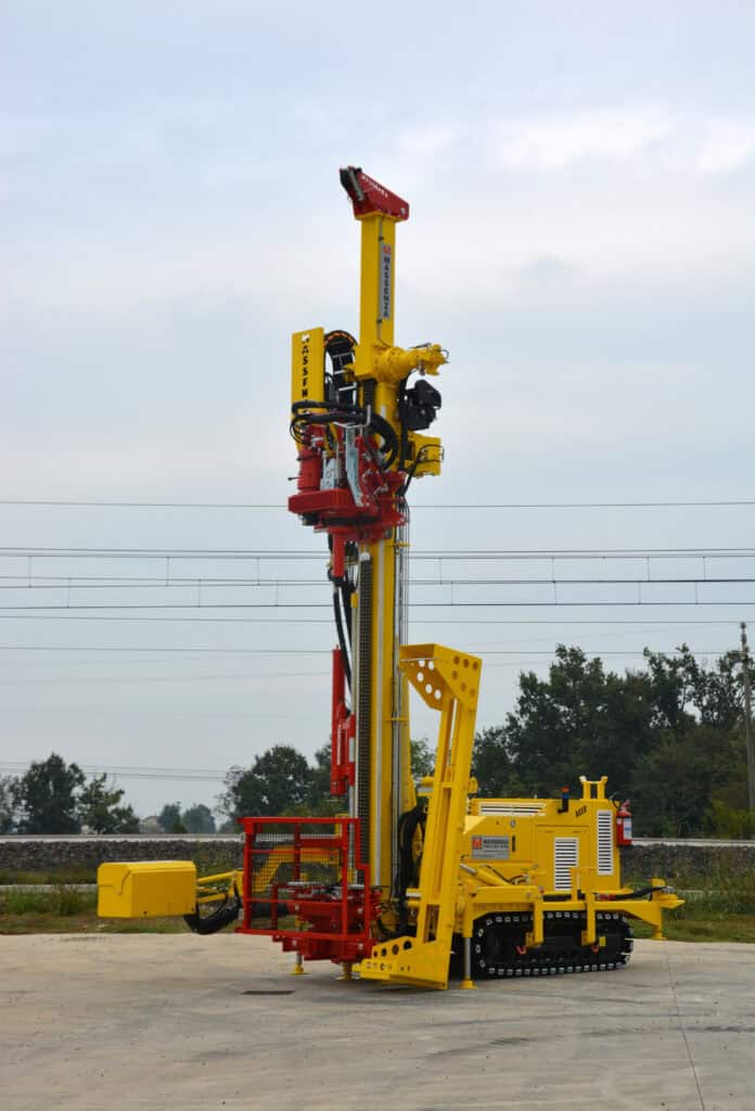 2720_Mi8_bohrgerät Massenza Drilling Rigs